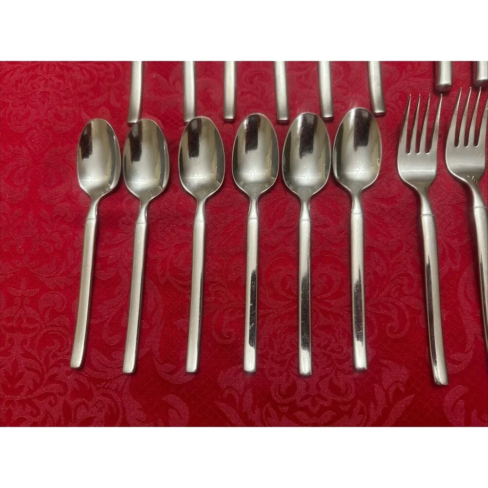 Zwilling JA Henckels Stainless Flatware OPUS Pattern 28 Piece 18/10
